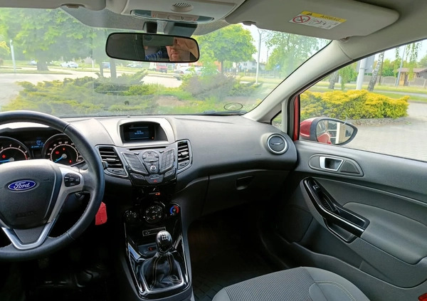 Ford Fiesta cena 29900 przebieg: 132000, rok produkcji 2015 z Lipsk małe 254
